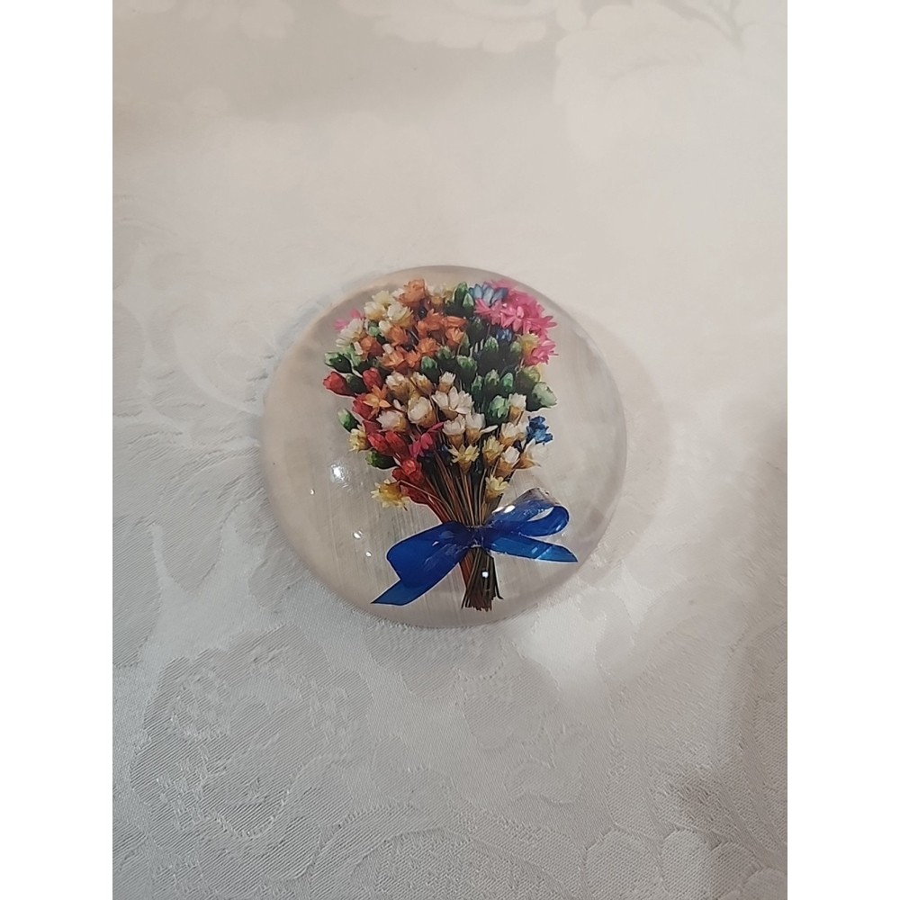 Vintage Lucite Acrylic Wildflowers Paperweight 3"